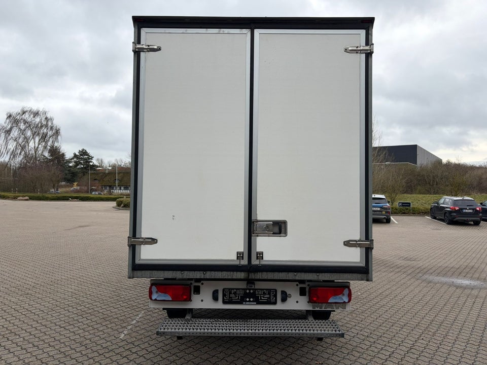 MAN TGE 2,0 3.180 Chassis L4 aut. FWD