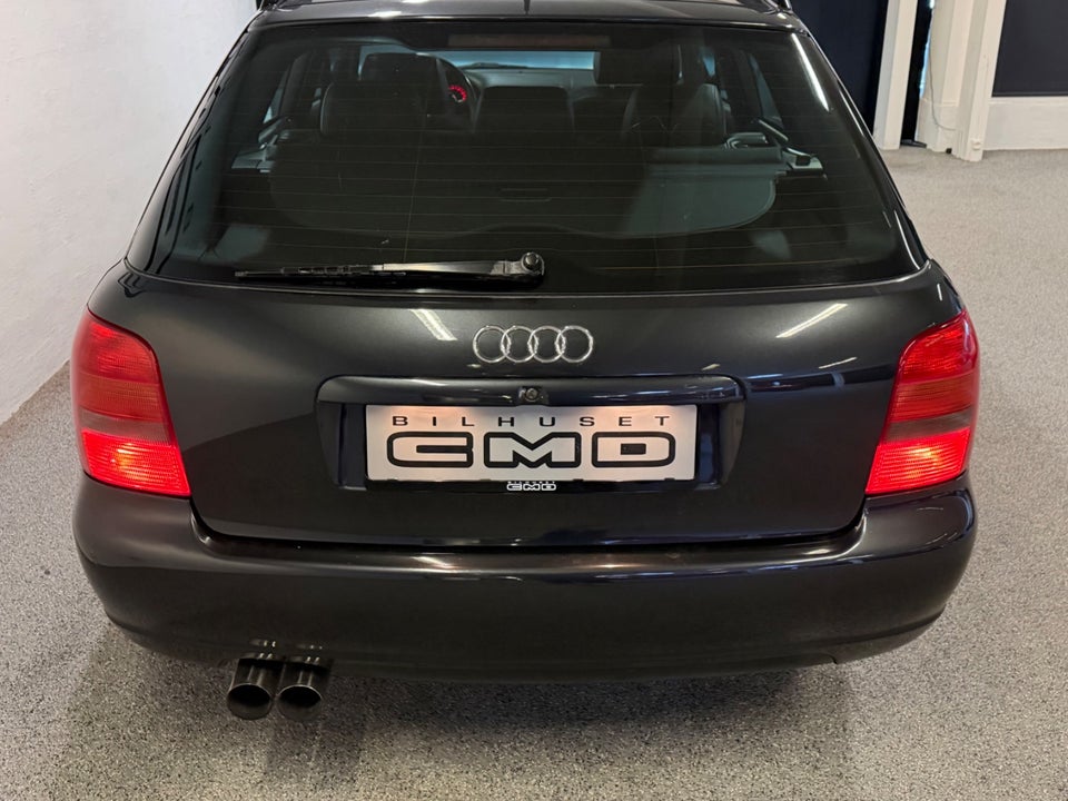 Audi S4 2,7 Avant quattro 5d