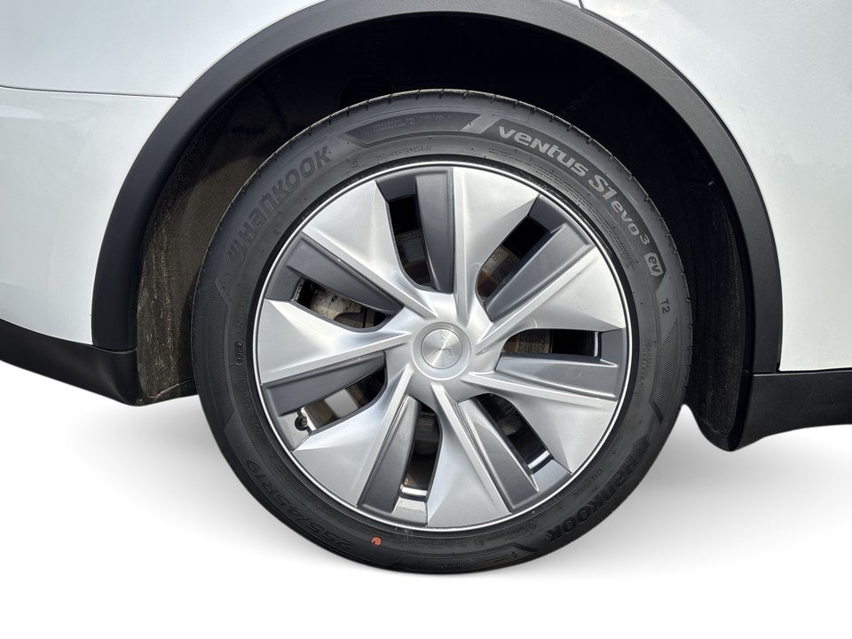 Tesla Model Y Long Range AWD 5d