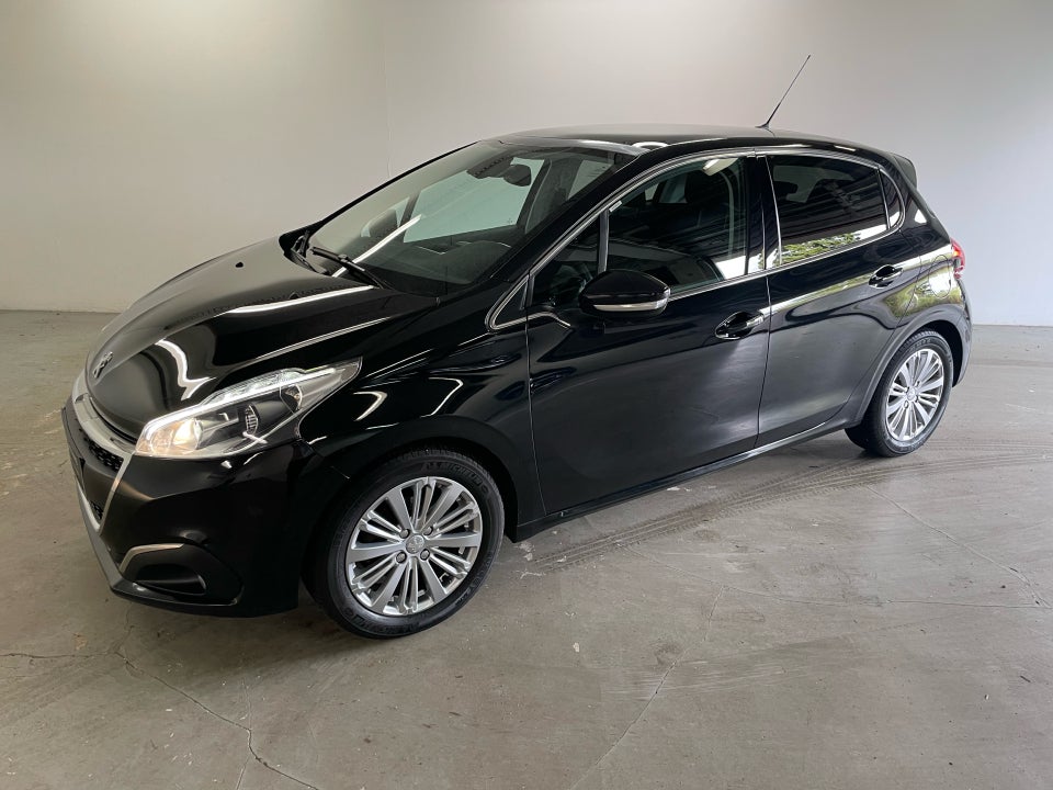 Peugeot 208 1,5 BlueHDi 100 Privé 5d