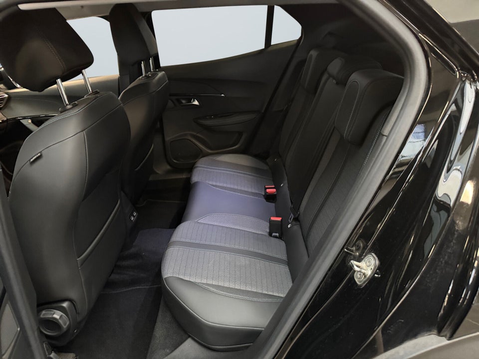 Peugeot e-2008 50 Allure Pack 5d