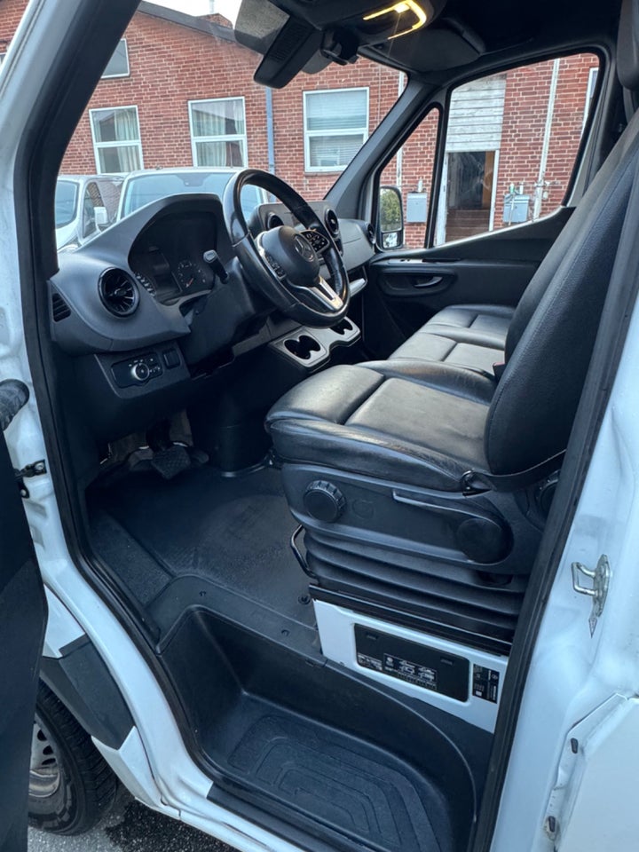 Mercedes Sprinter 317 2,0 CDi A2 Kassevogn aut. RWD