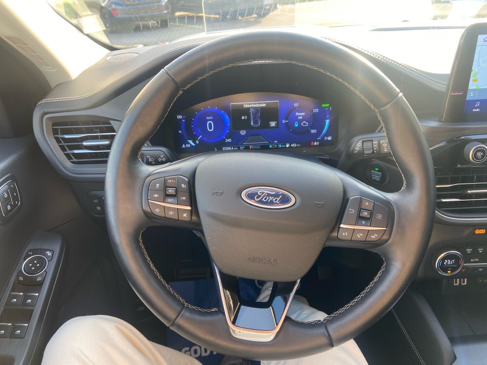 Ford Kuga 2,5 PHEV Vignale CVT 5d