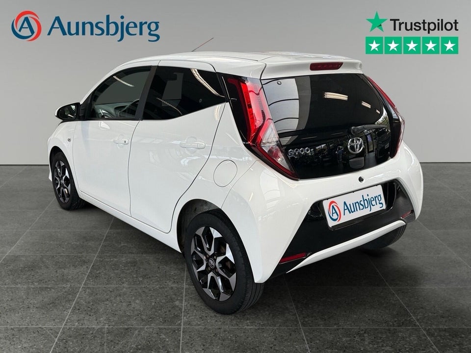 Toyota Aygo 1,0 VVT-i x-press 5d