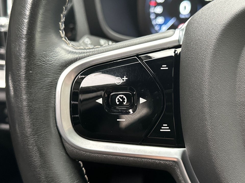 Volvo V60 2,0 T8 390 R-Design aut. AWD 5d