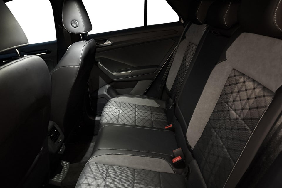 VW T-Roc 1,5 TSi 150 R-line DSG 5d