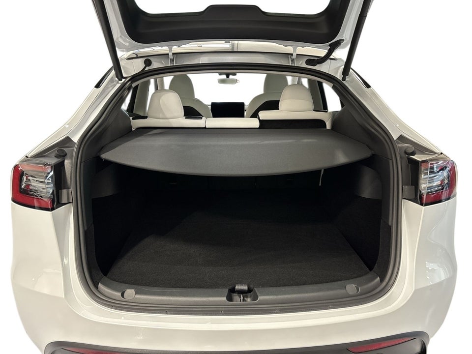 Tesla Model Y RWD 5d