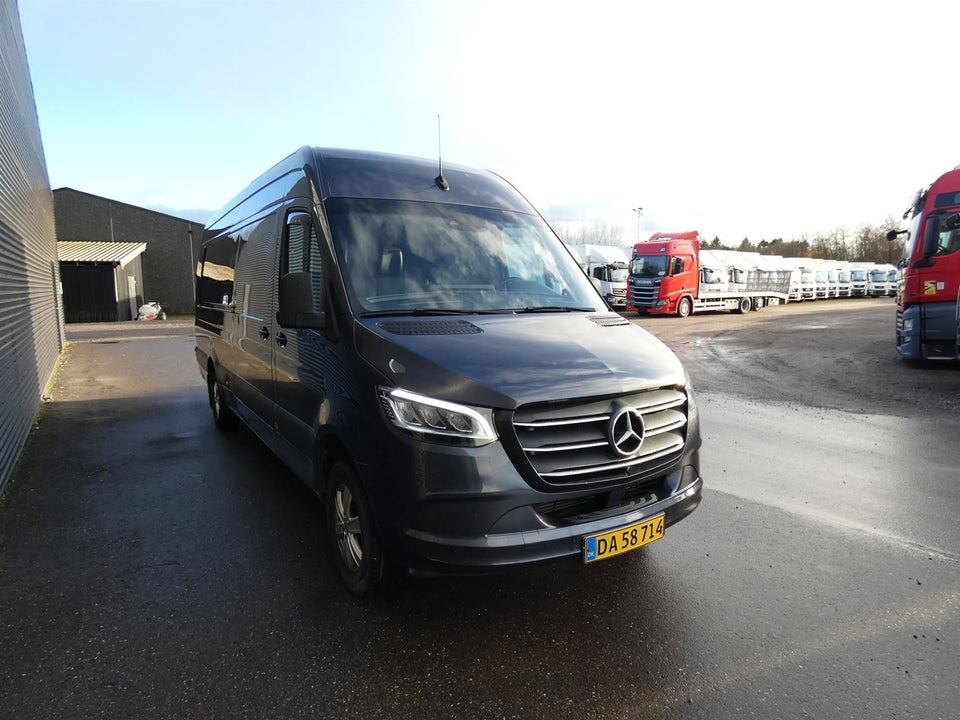 Mercedes Sprinter 319 3,0 CDi A4 Kassevogn aut. RWD