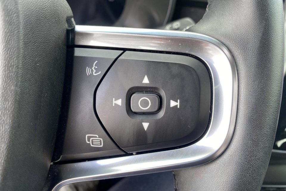 Volvo XC40 P6 ReCharge Core 5d