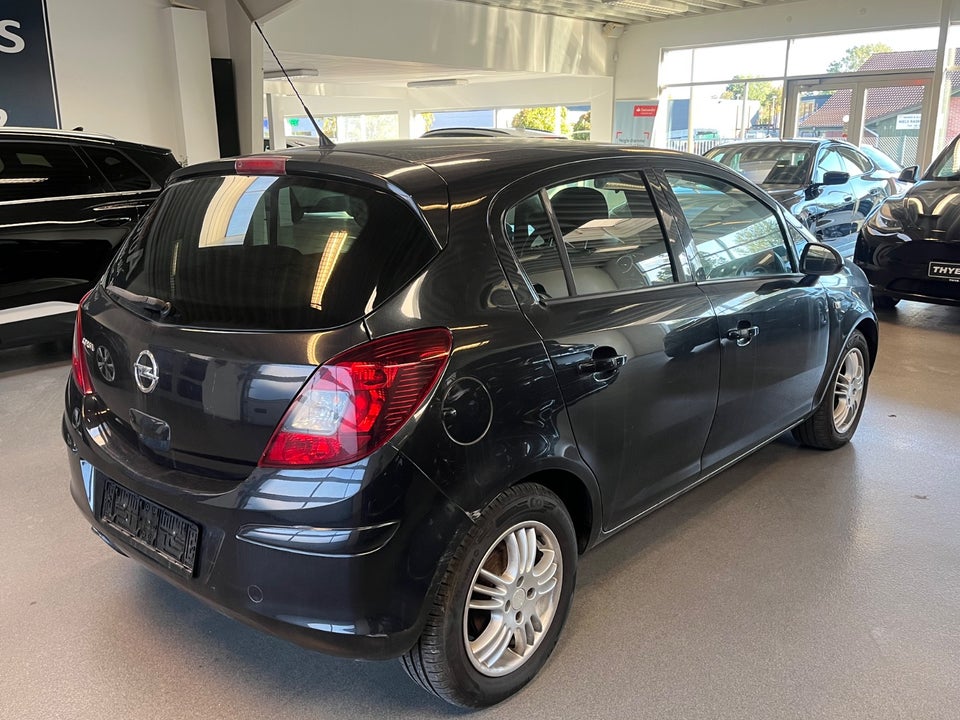 Opel Corsa 1,4 16V Cosmo 5d