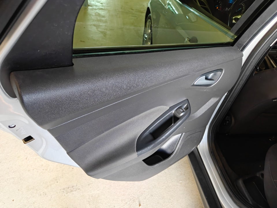 Ford Focus 1,0 SCTi 125 Titanium stc. 5d