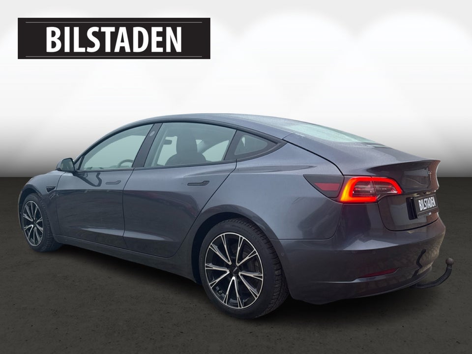 Tesla Model 3 Long Range AWD 4d