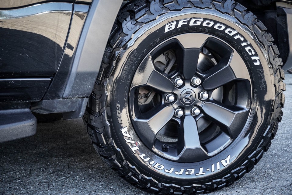 Dodge RAM 1500 5,7 V8 Hemi Rebel aut. 4d