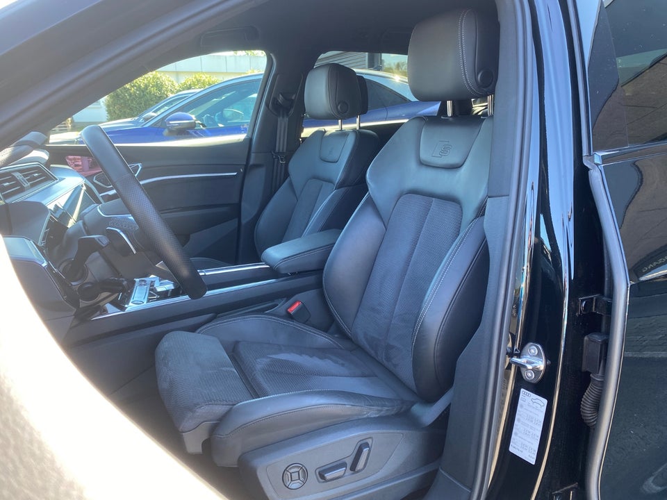 Audi e-tron S quattro 5d