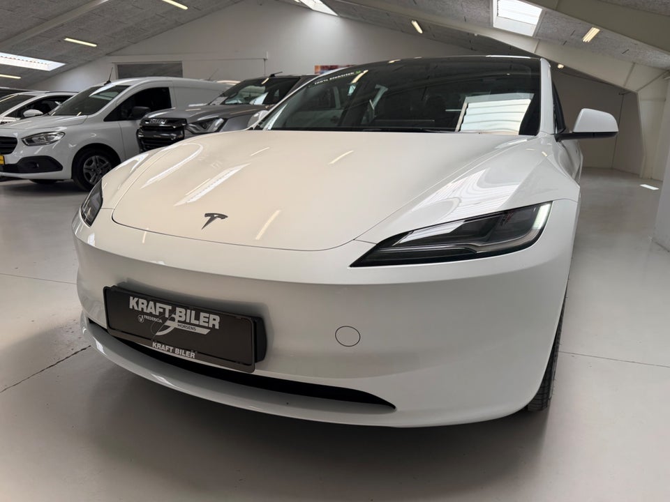Tesla Model 3 RWD 4d