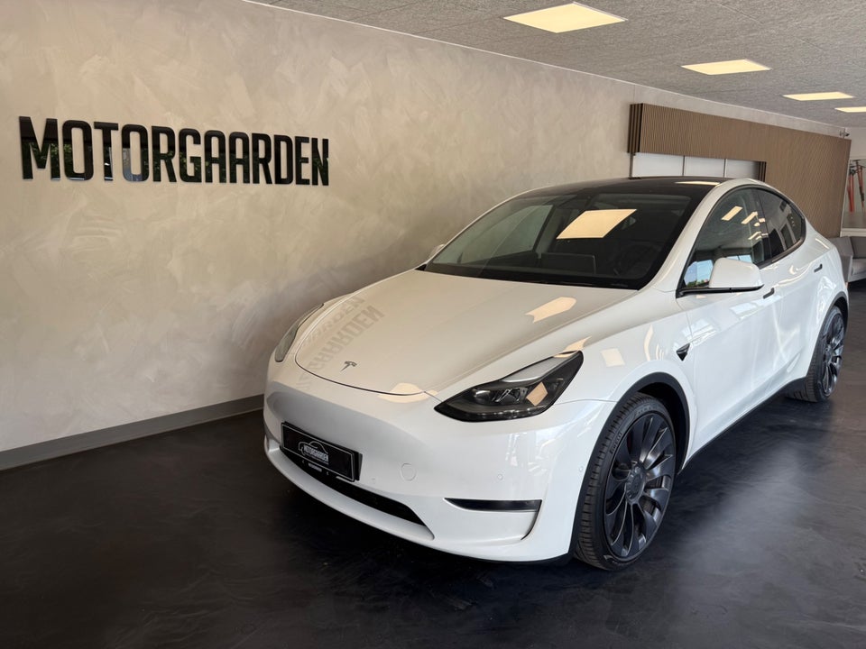 Tesla Model Y Performance AWD 5d