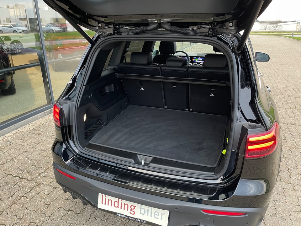 Mercedes EQB250+ AMG Line 5d