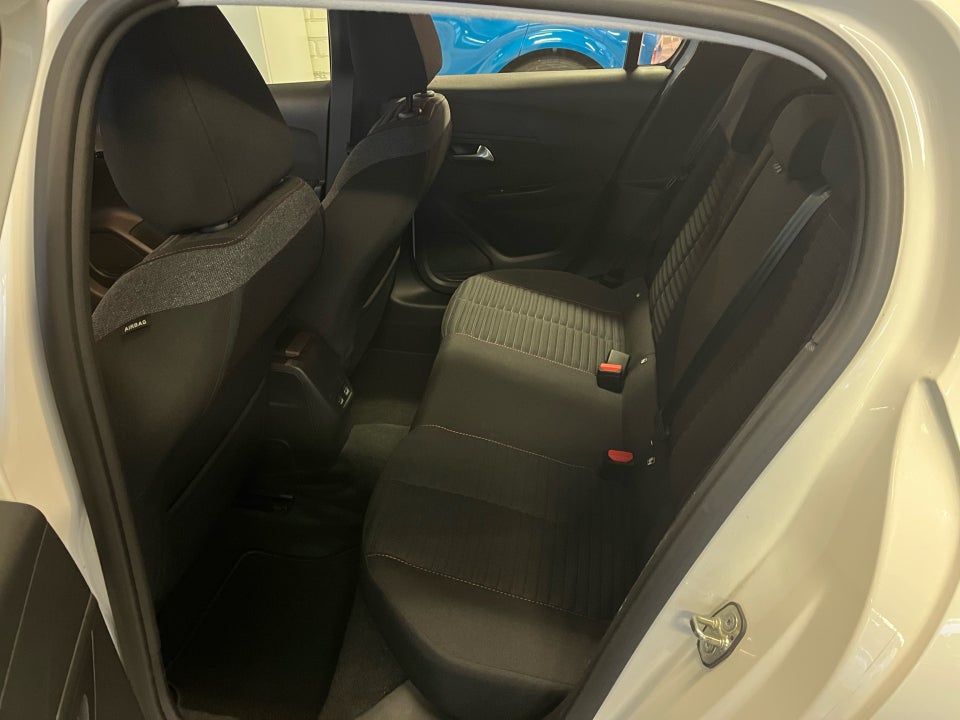 Peugeot e-208 50 Active Pack 5d