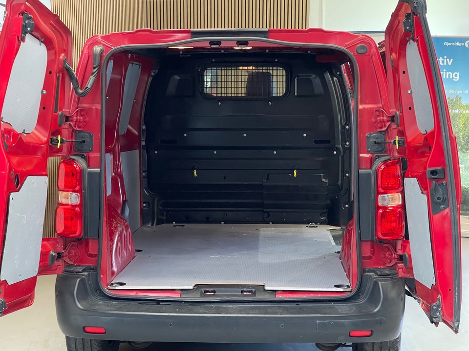 Toyota ProAce 2,0 D 120 Medium Comfort 4d