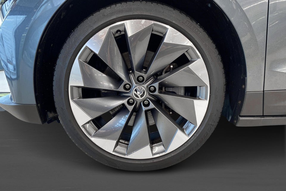 Skoda Enyaq 80 iV Suite 5d
