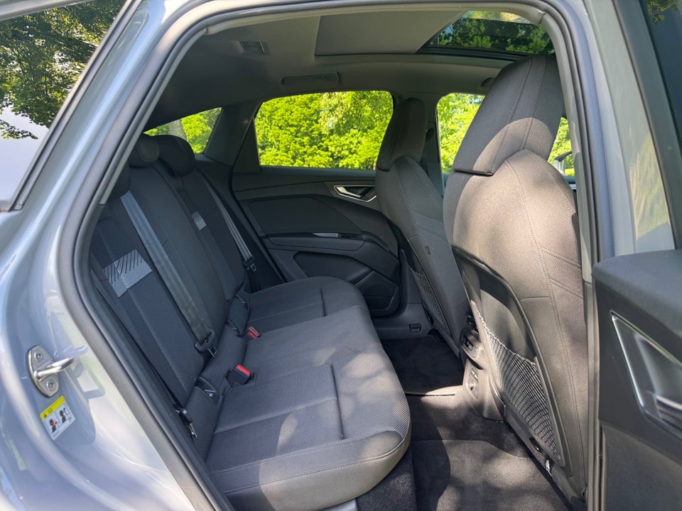 Audi Q4 e-tron 35 S-line Sportback 5d