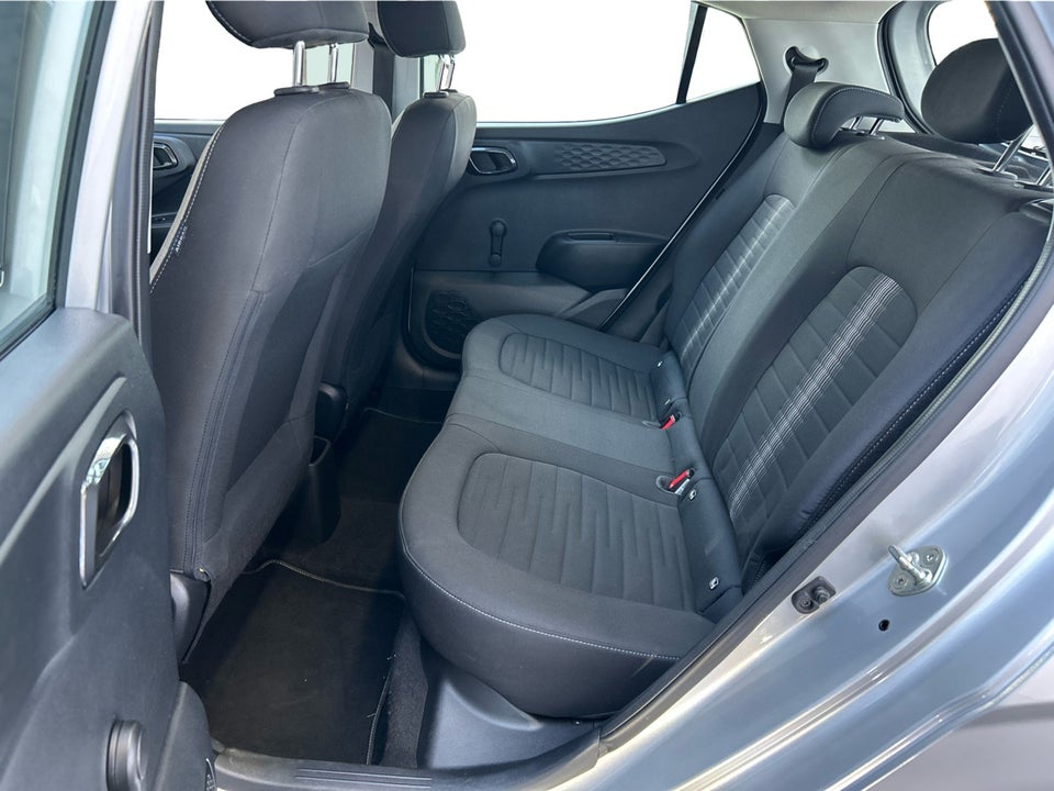 Hyundai i10 1,0 MPi Essential AMT 5d