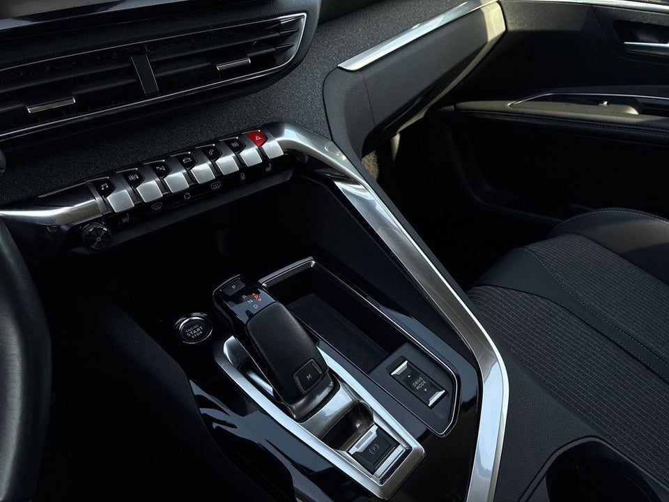 Peugeot 3008 1,5 BlueHDi 130 Allure Pack EAT8 5d