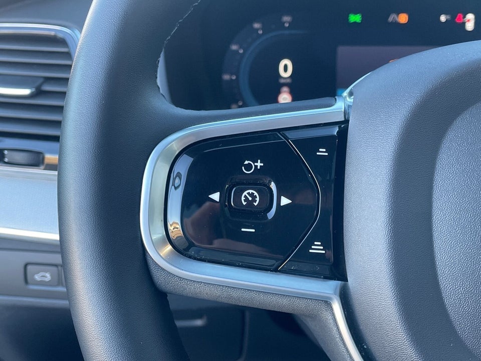 Volvo XC90 2,0 T8 ReCharge Ultimate Dark aut. AWD 7prs 5d