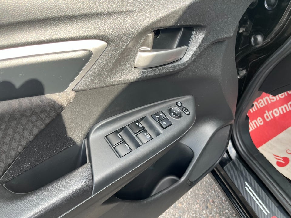 Honda Jazz 1,3 i-VTEC Elegance CVT 5d