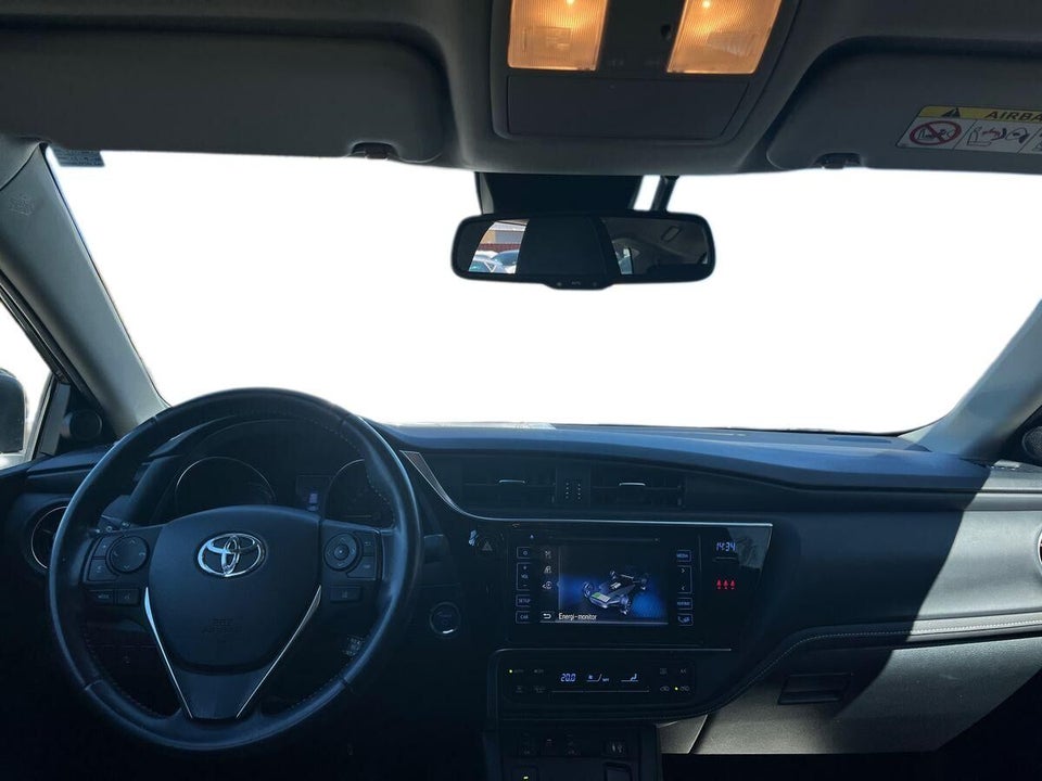 Toyota Auris 1,8 Hybrid H2 Selected Touring Sports CVT 5d