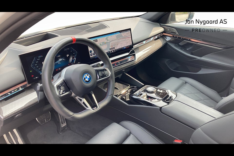 BMW i5 M60 xDrive 4d