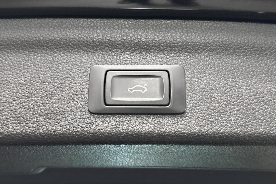 Audi Q3 45 TFSi e Attitude plus S-tr. 5d