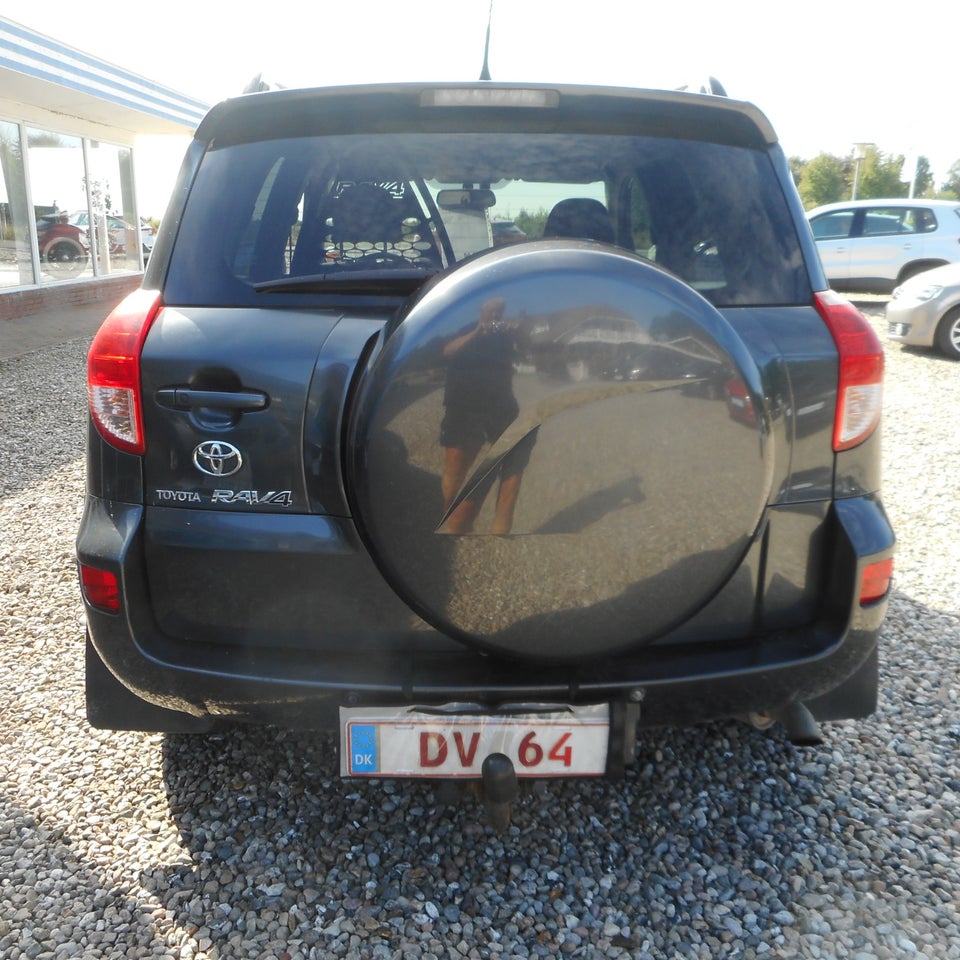 Toyota RAV4 2,2 D-CAT 177 4x4 Van 5d