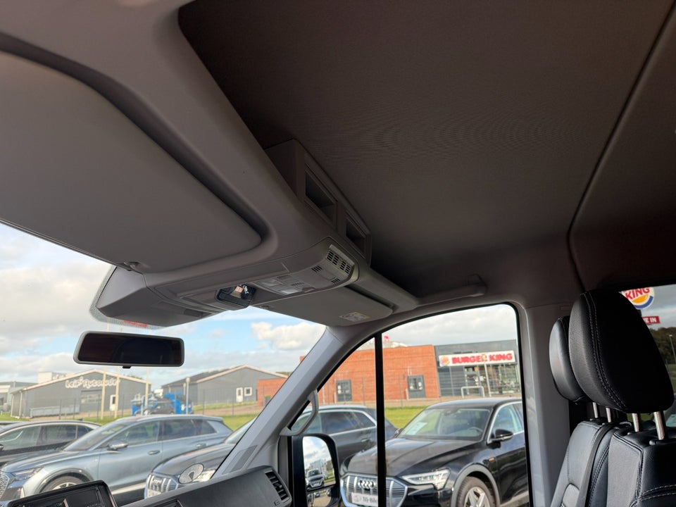 VW Crafter 35 2,0 TDi 177 Ladvogn L3