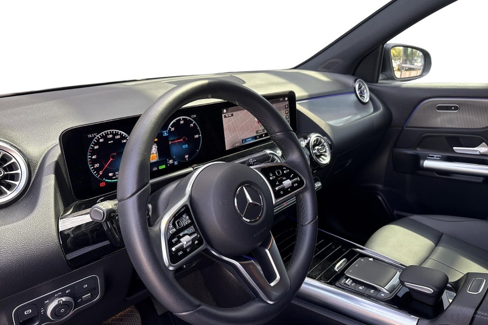 Mercedes EQA250 5d