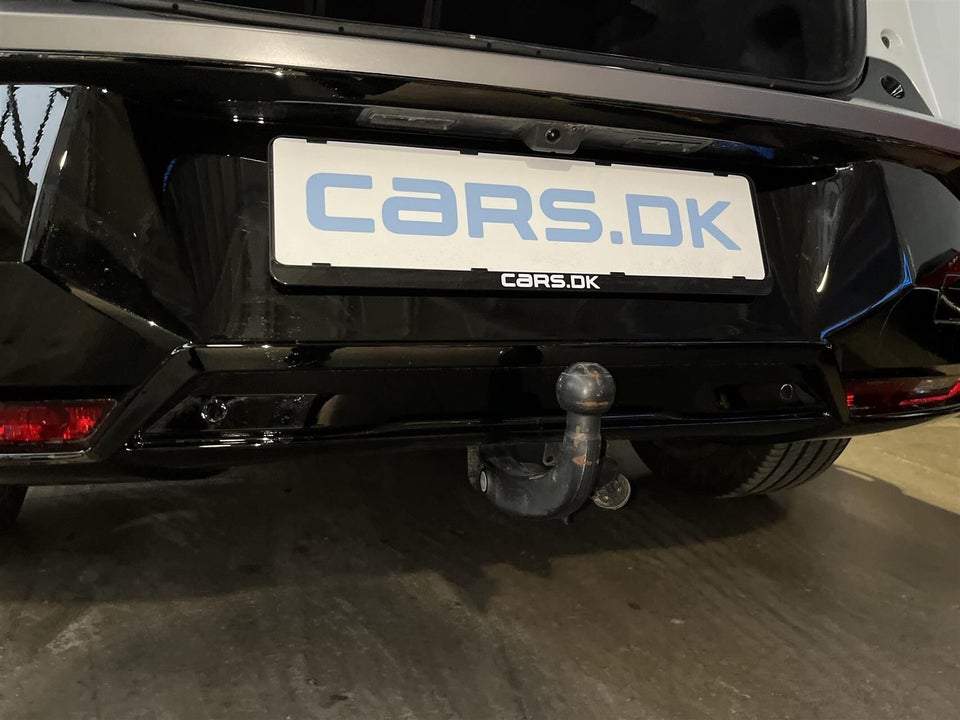 Peugeot e-3008 77 GT Pack 5d