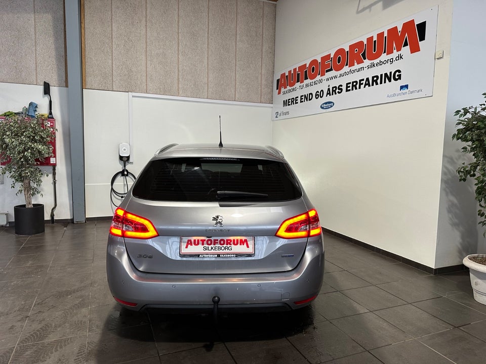 Peugeot 308 1,6 BlueHDi 120 Allure SW 5d