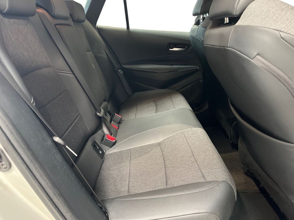 Toyota Corolla 1,8 Hybrid Active Premium Touring Sports MDS 5d