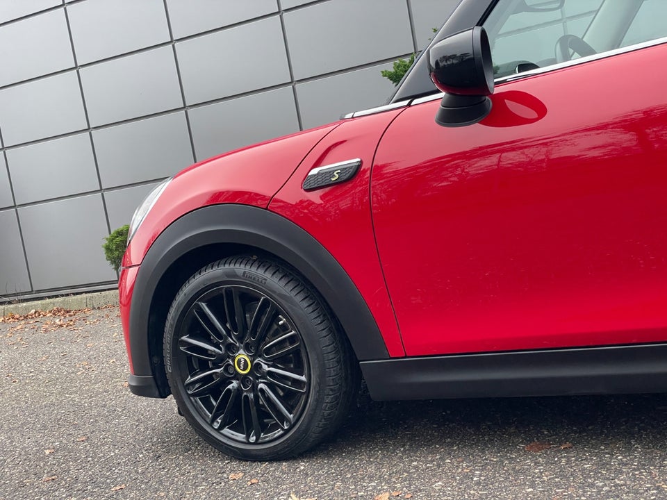 MINI Cooper SE Maximise 3d