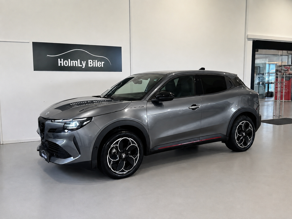 Alfa Romeo Junior Elettrica Speciale 5d