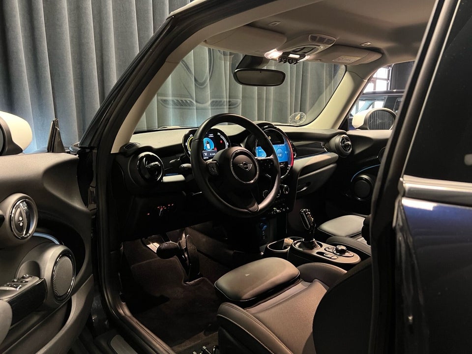 MINI Cooper SE Edition Premium Plus 3d