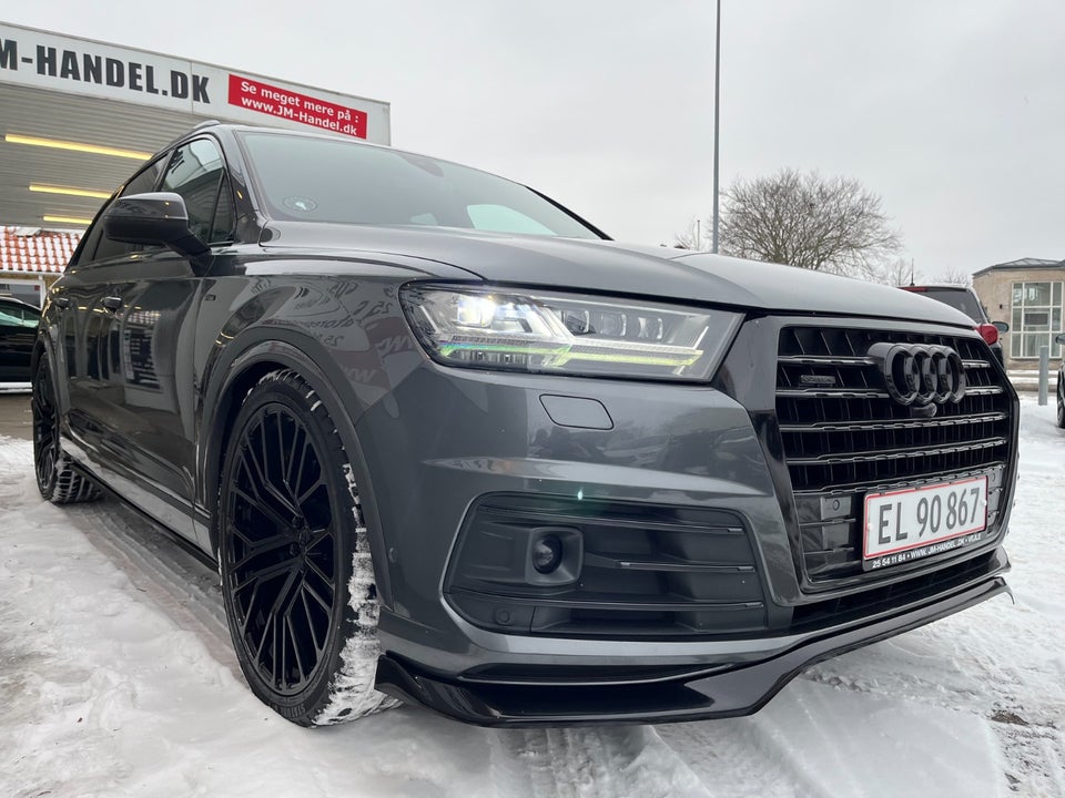 Audi Q7 3,0 TDi 272 S-line quattro Tiptr. 5d