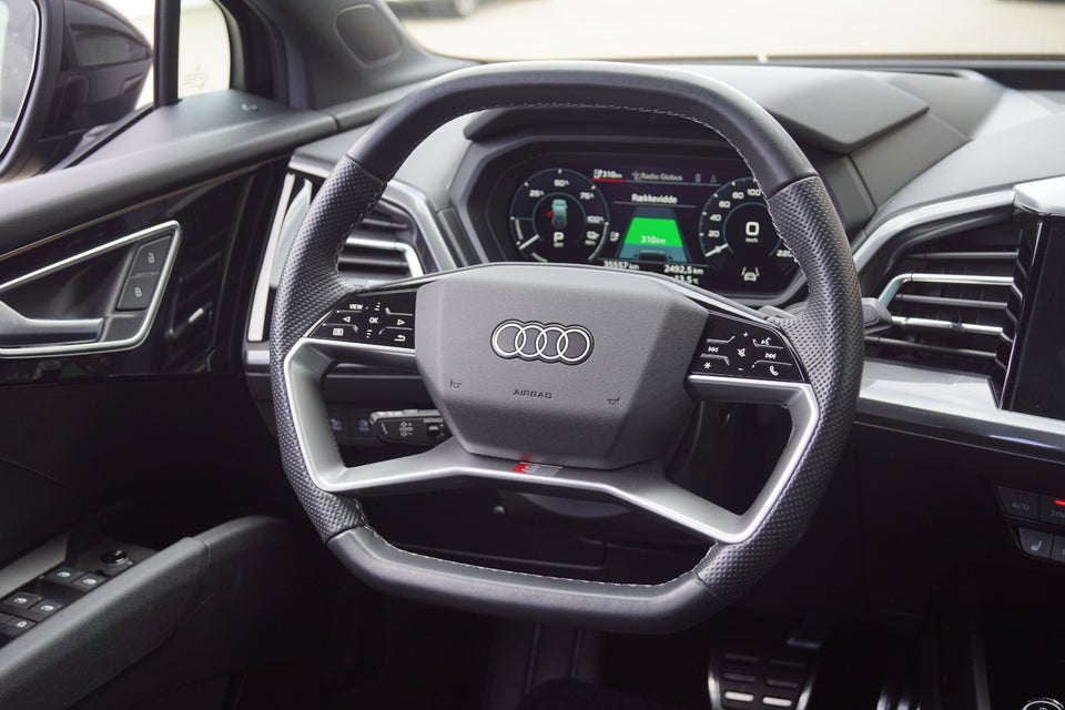 Audi Q4 e-tron 40 S-line 5d