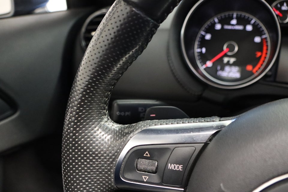 Audi TT 2,0 TFSi 211 Roadster quattro S-tr. 2d