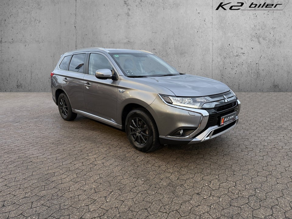 Mitsubishi Outlander 2,4 PHEV Intense CVT 4WD 5d