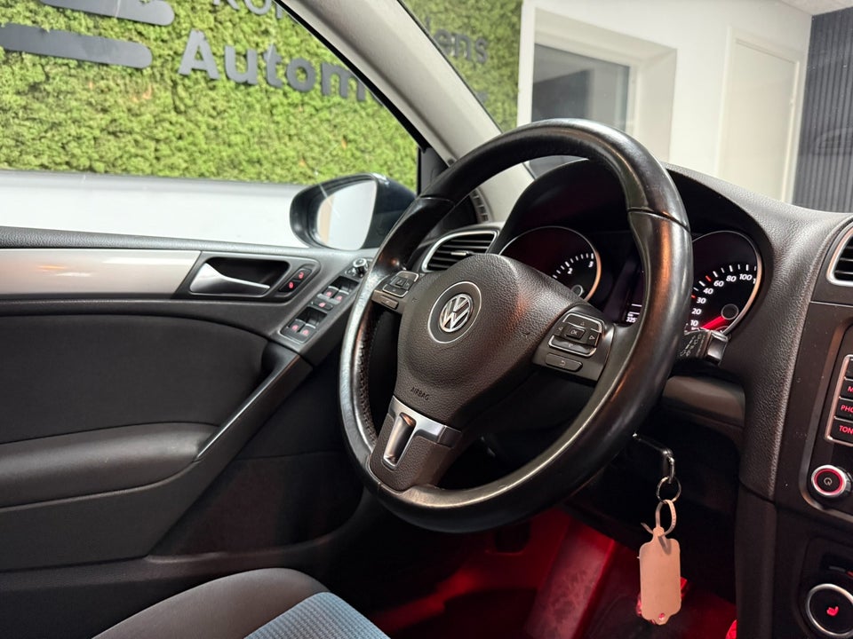 VW Golf VI 1,6 TDi 105 BlueMotion 5d