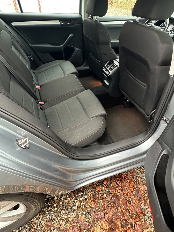 Skoda Superb 1,5 TSi 150 Ambition Combi DSG 5d