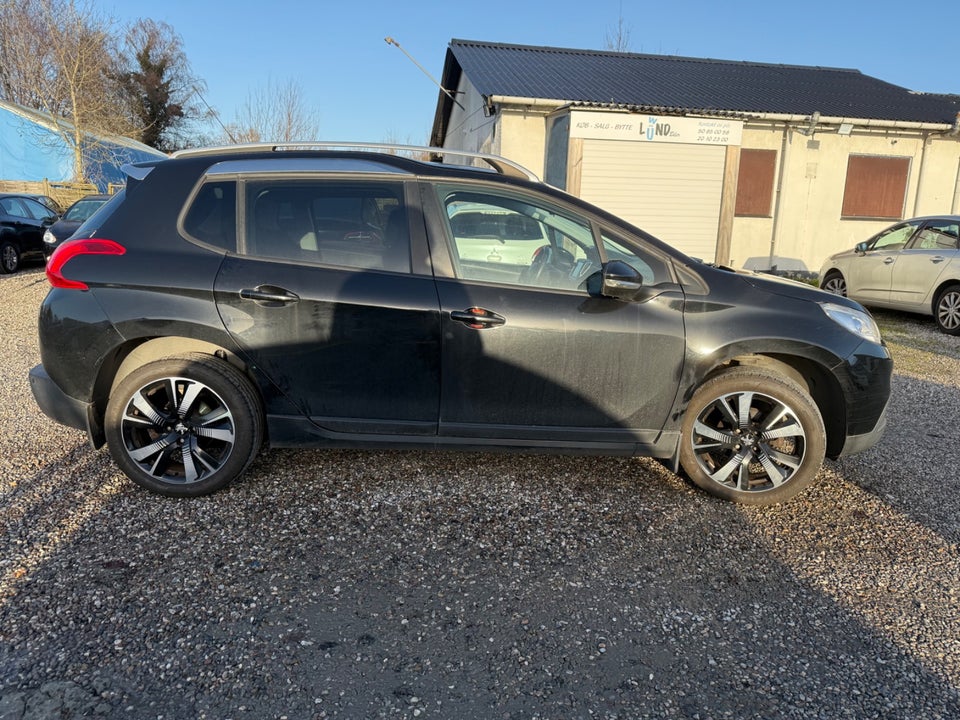 Peugeot 2008 1,2 VTi 82 Allure Sky 5d