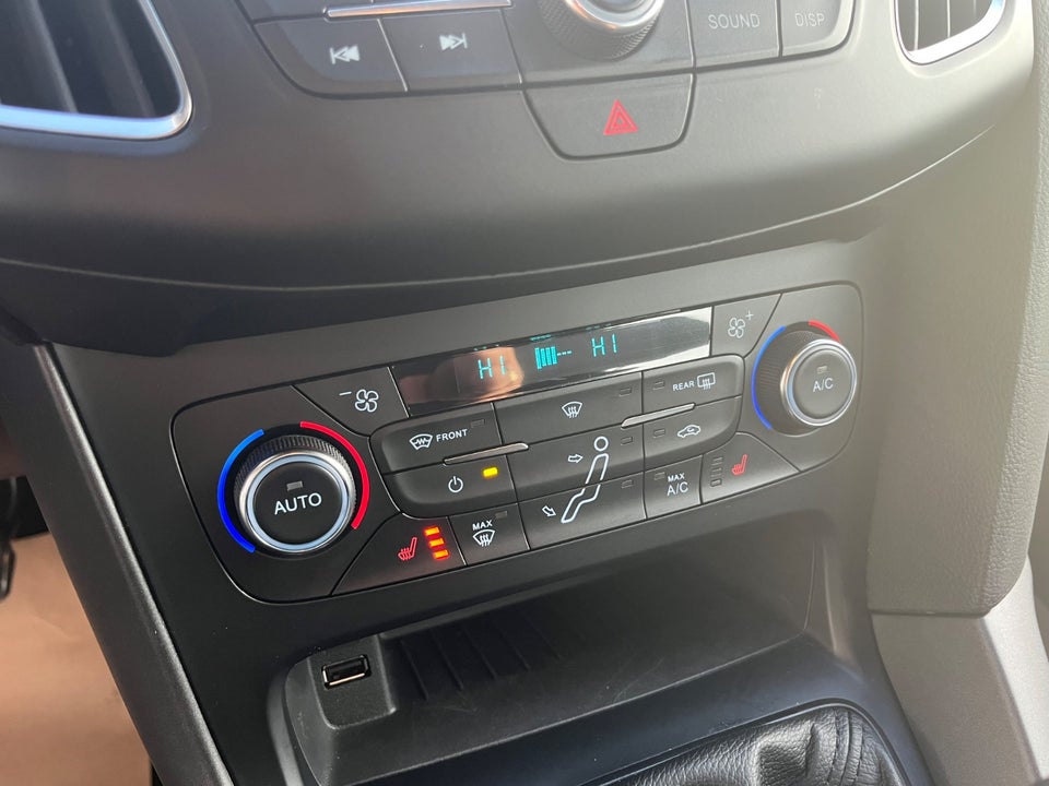 Ford Focus 1,5 EcoBoost ST-Line 5d