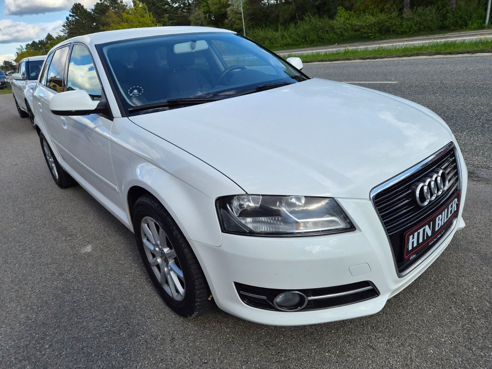 Audi A3 1,6 TDi Ambiente Sportback 5d